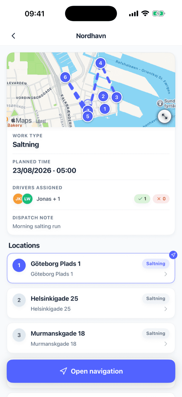 Et udkald i SnowManager-appen med rutekort, stop og navigation